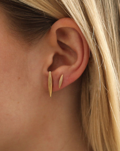 14K Gold Small Tapered Stud Earrings