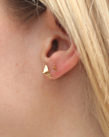 14K Gold Small Thorn Stud Earrings
