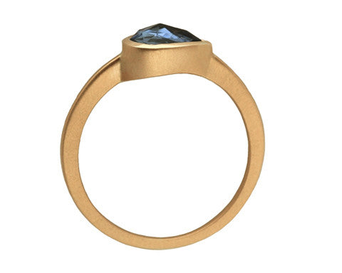 0.70ct Pear Rose-cut Sapphire & Yellow Gold Bezel Ring