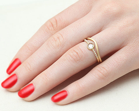 Edie Solid Gold Curved Band